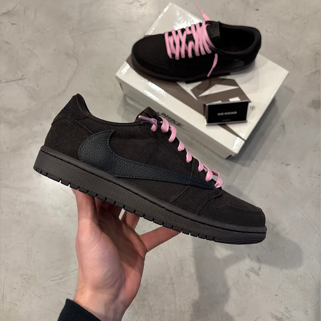 Air Jordan 1 Retro Low OG SP Travis Scott Velvet Brown