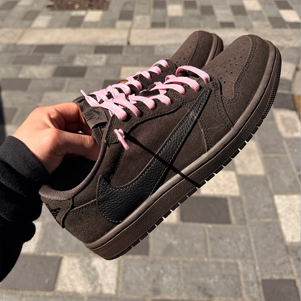 Air Jordan 1 Retro Low OG SP Travis Scott Velvet Brown